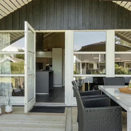 Three-bedroom In Sydals Vakantiehuis *