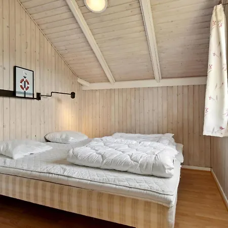 Дом отдыха Three-bedroom In Sydals *