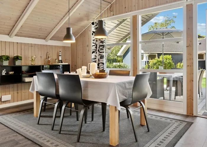 Three-bedroom In Sydals