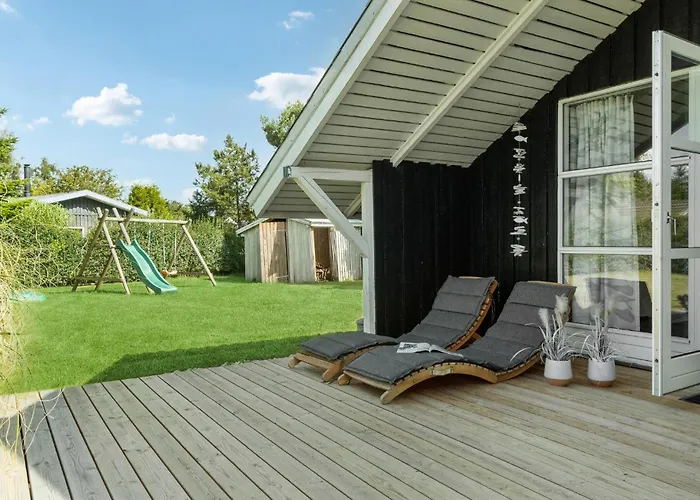 Vakantiehuis Three-bedroom In Sydals *